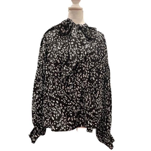 Ted Baker London “WMB Gaelle” Cat Jacquard Bow Blouse – Size 3 (M) - Picture 3 of 13